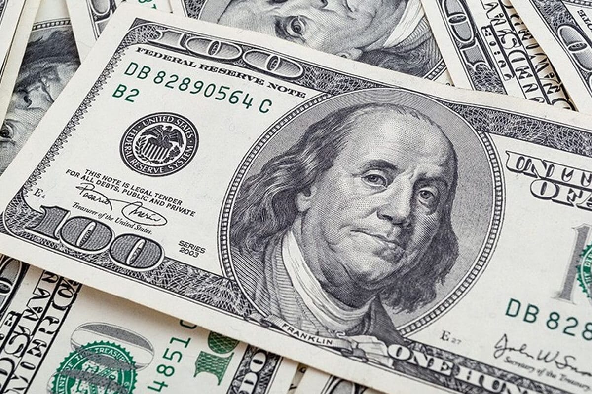 O dólar sobe antes do Natal, mas o mercado já olha para Tóquio e o PIB dos EUA