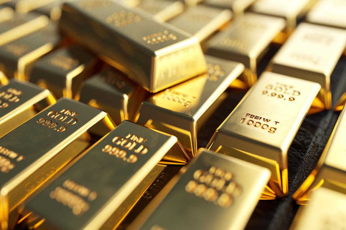 Ouro hesita após tocar 4.200 dólares e revela um mercado dividido entre cortes de juros e recuperação do dólar