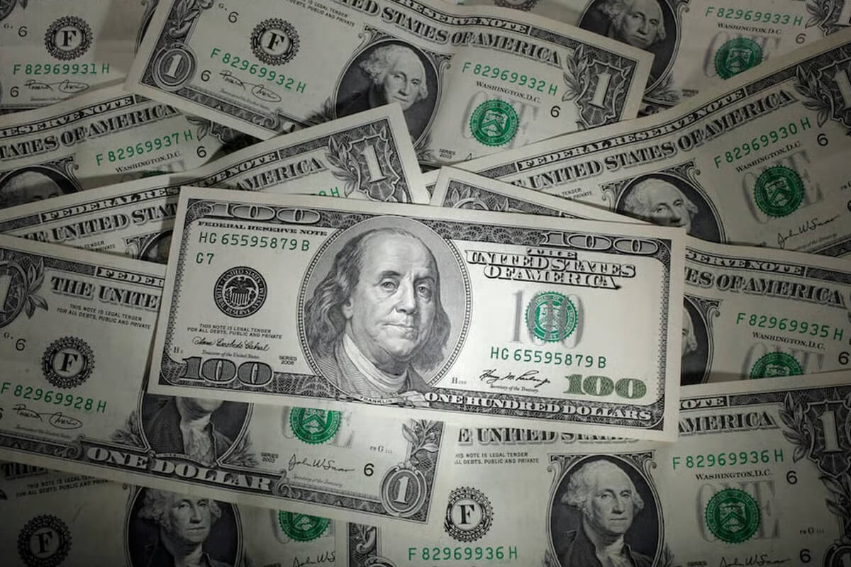 Três movimentos discretos que estão desvalorizando o dólar sem alarde