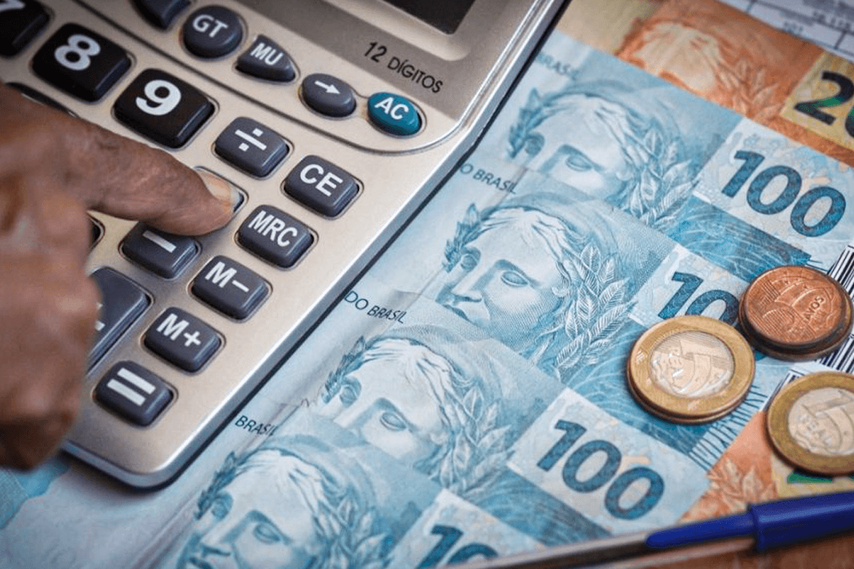 CDBs e LCIs disparam até 14,25%: renda fixa entra em novo ciclo nesta segunda-feira