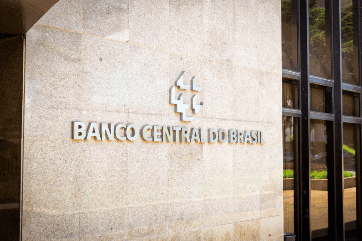 Seu banco vai falir? Alerta: FGC muda regras e Banco Central revela lista dos piores bancos