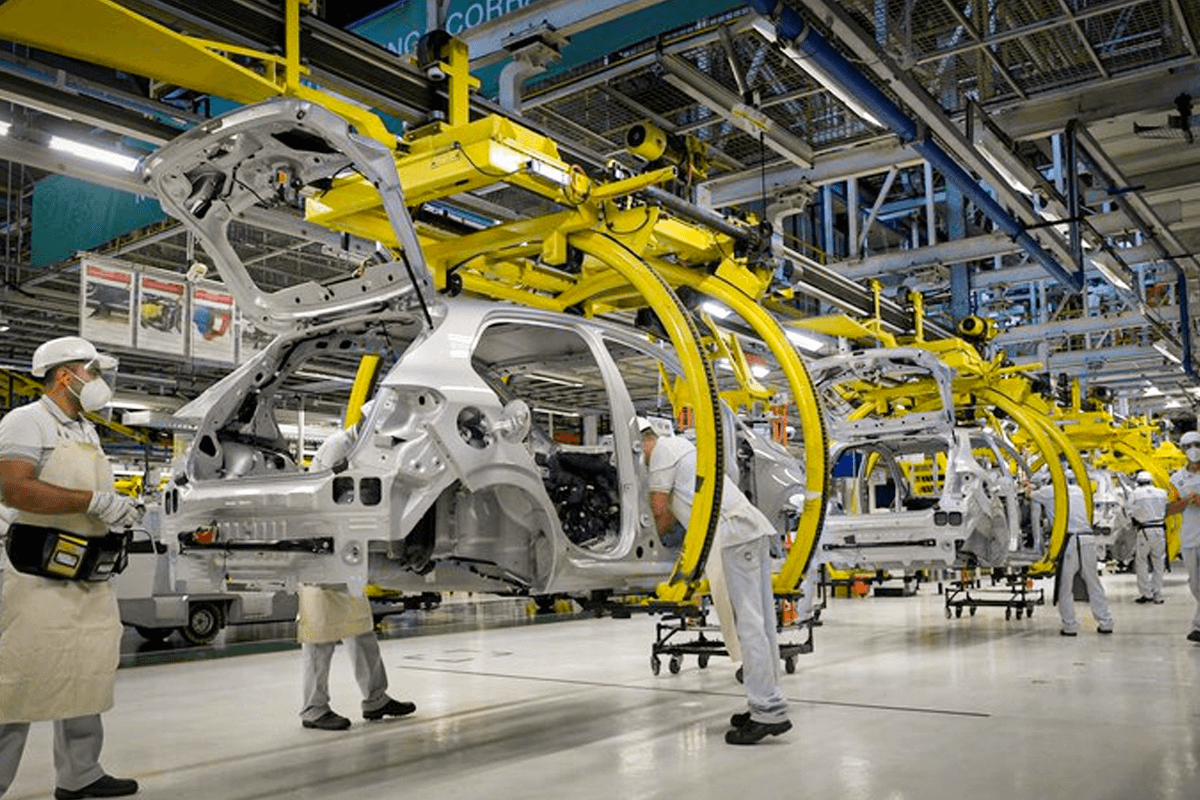 Produção industrial brasileira frustra expectativas e fica estável em novembro